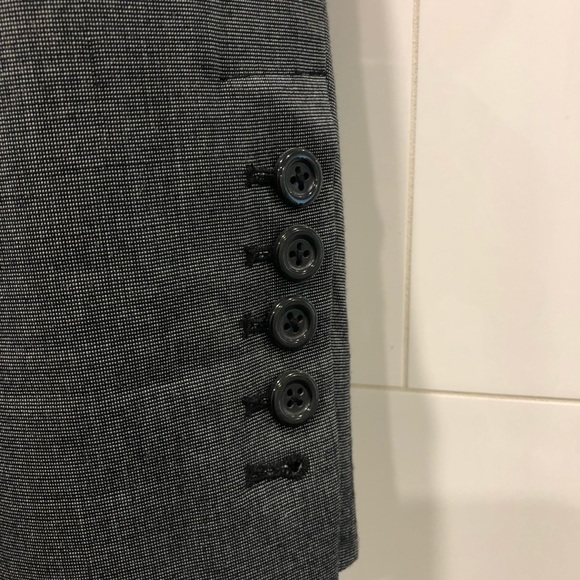 🦊 4/20- RW&CO grey blazer - Picture 3 of 5